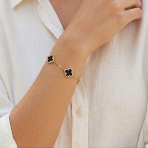 Rachel Zoe Elegant Gold and Black Clover Bracelet - Picture 2 of 6